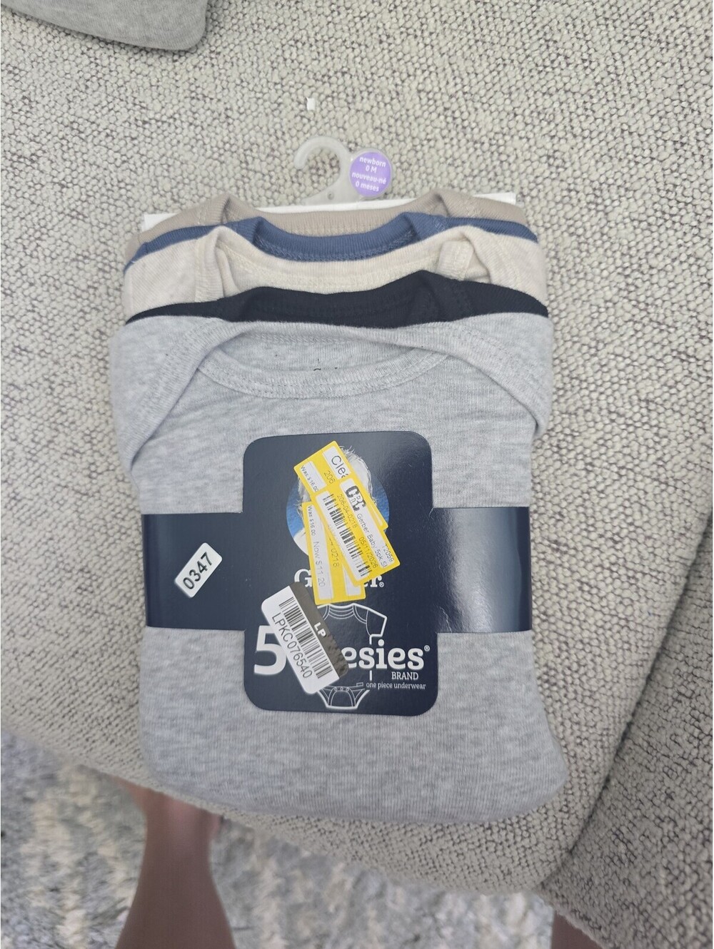 Newborn brand new gerber, onesies, item, 347 bin 19